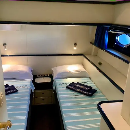 Botel Yacht 18m Sunseeker In Mallorca Mit Fruehstueck & Bordcrew *