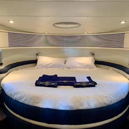 Yacht 18m Sunseeker In Mallorca Mit Fruehstueck & Bordcrew Botel El Arenal (Mallorca)